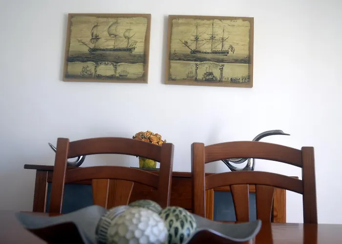 肖诺霍里兹特酒店 *