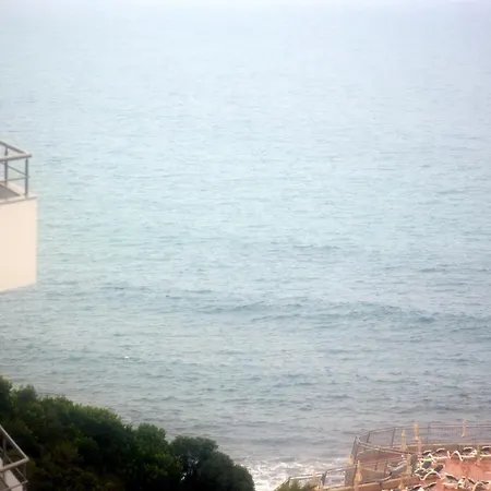 Sol No Horizonte - At Apartment *